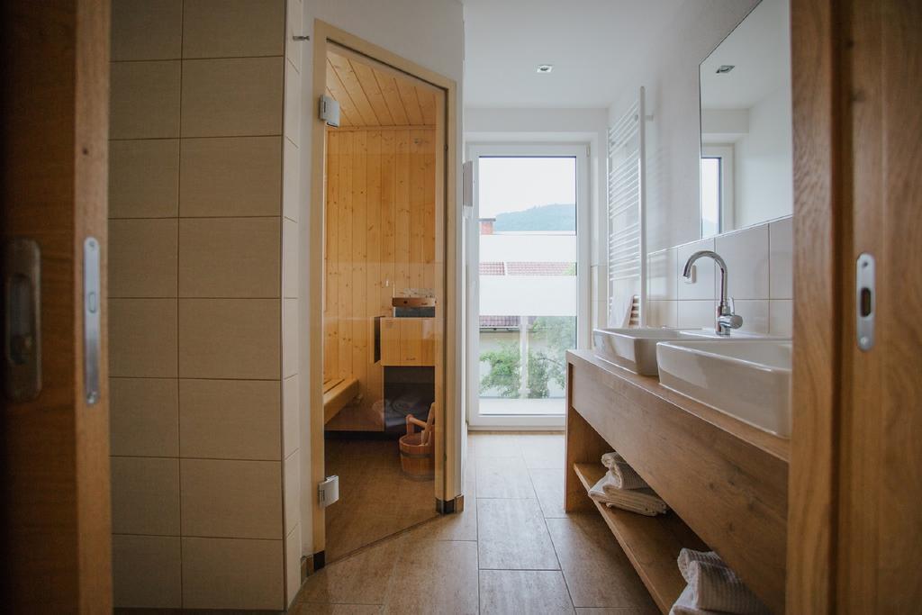 Apartmenthaus Strasswirt De Luxe Tröpolach エクステリア 写真