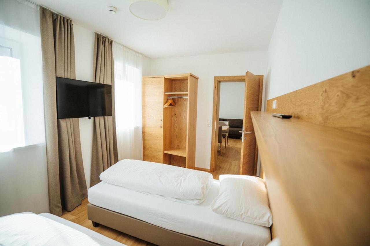 Apartmenthaus Strasswirt De Luxe Tröpolach エクステリア 写真