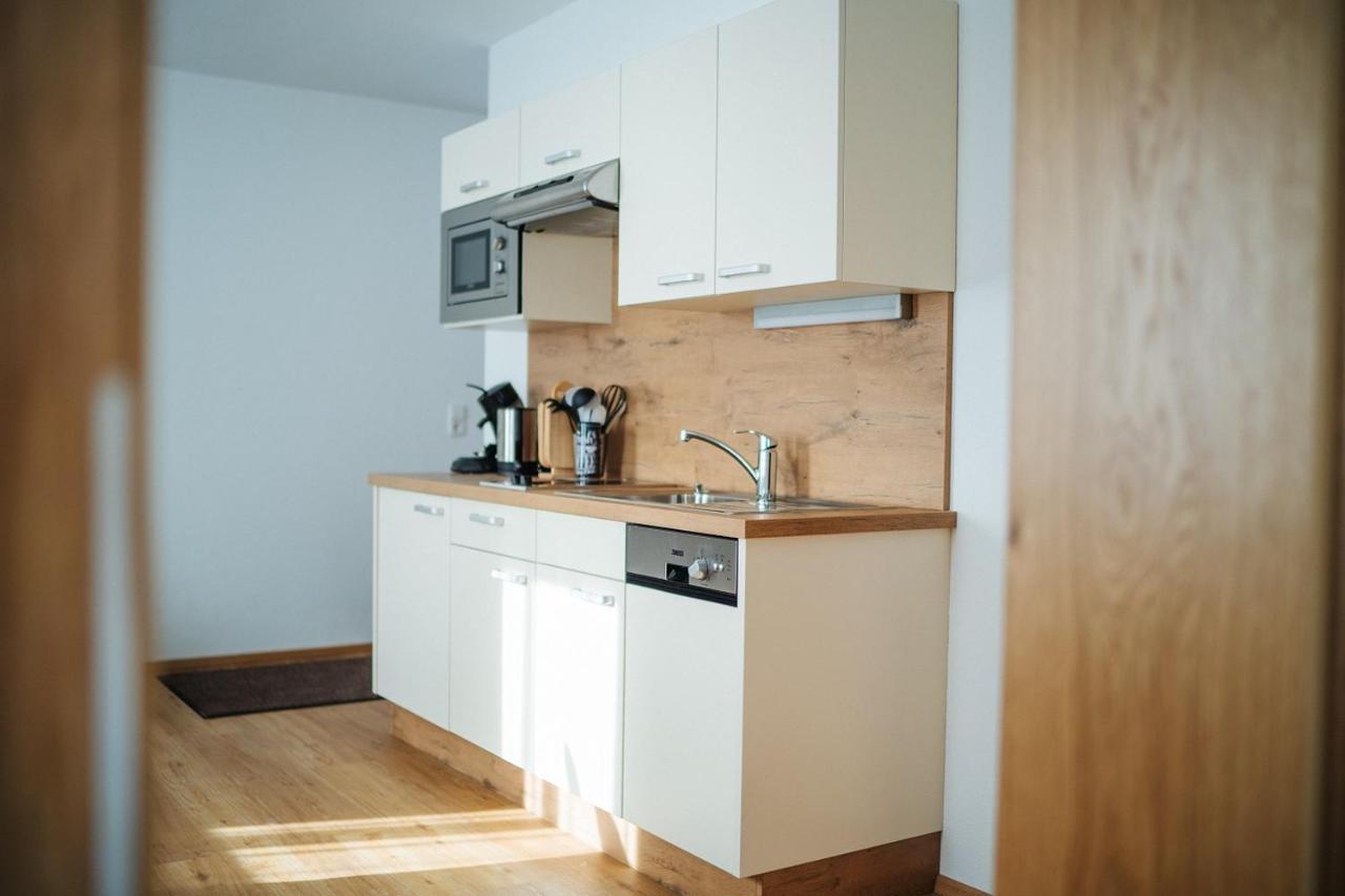 Apartmenthaus Strasswirt De Luxe Tröpolach エクステリア 写真