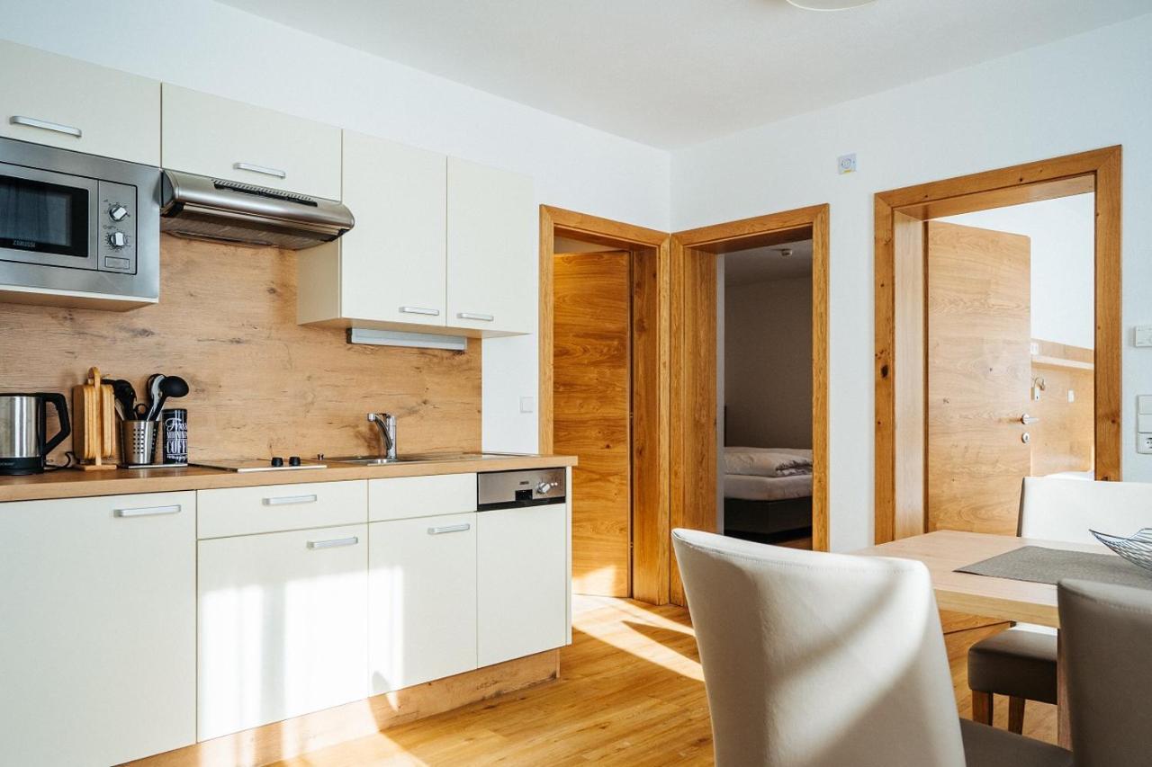 Apartmenthaus Strasswirt De Luxe Tröpolach エクステリア 写真