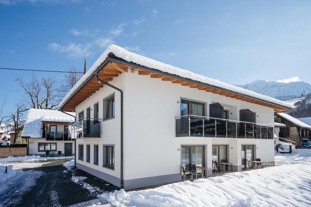 Apartmenthaus Strasswirt De Luxe Tröpolach エクステリア 写真